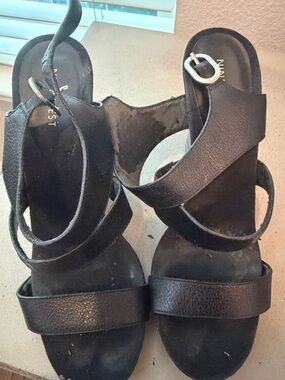 Nine West Black Leather Crisscross Heeled Sandals